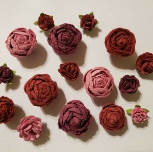 Set of 16 Flower Magnets